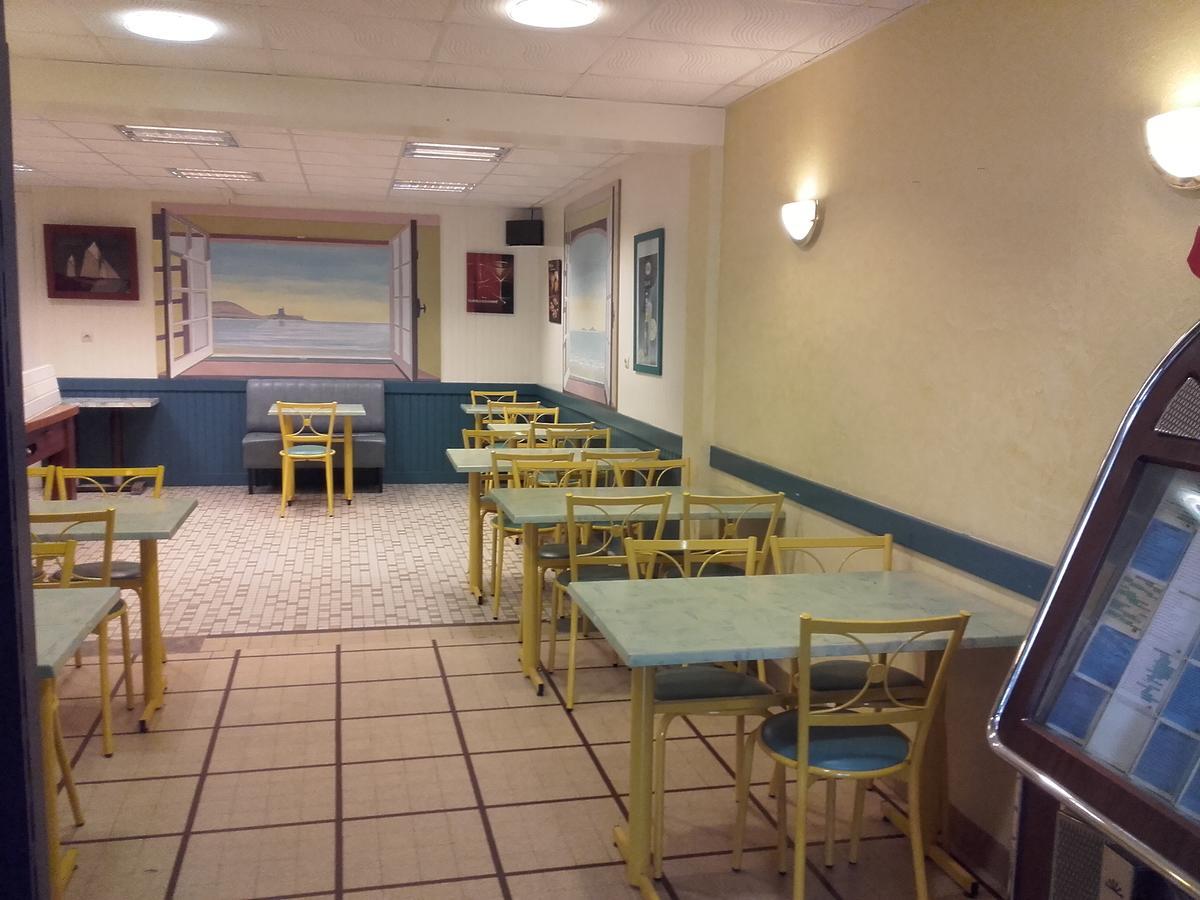 Quinéville Hotel De La Plage מראה חיצוני תמונה